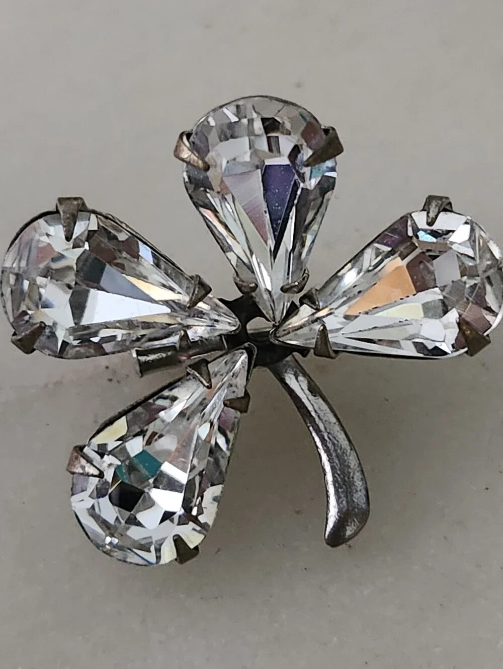 Clear Crystal Clover Brooch Pin - Elegant Women’s Jewelry